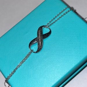 Kay Jewelers sterling silver black and white infinity necklace